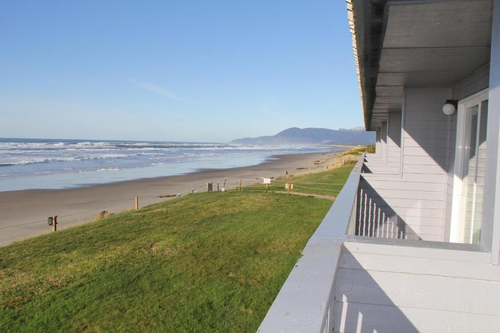 Surfside Resort Rockaway Beach Bagian luar foto