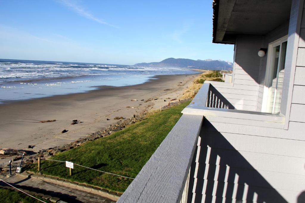 Surfside Resort Rockaway Beach Bagian luar foto