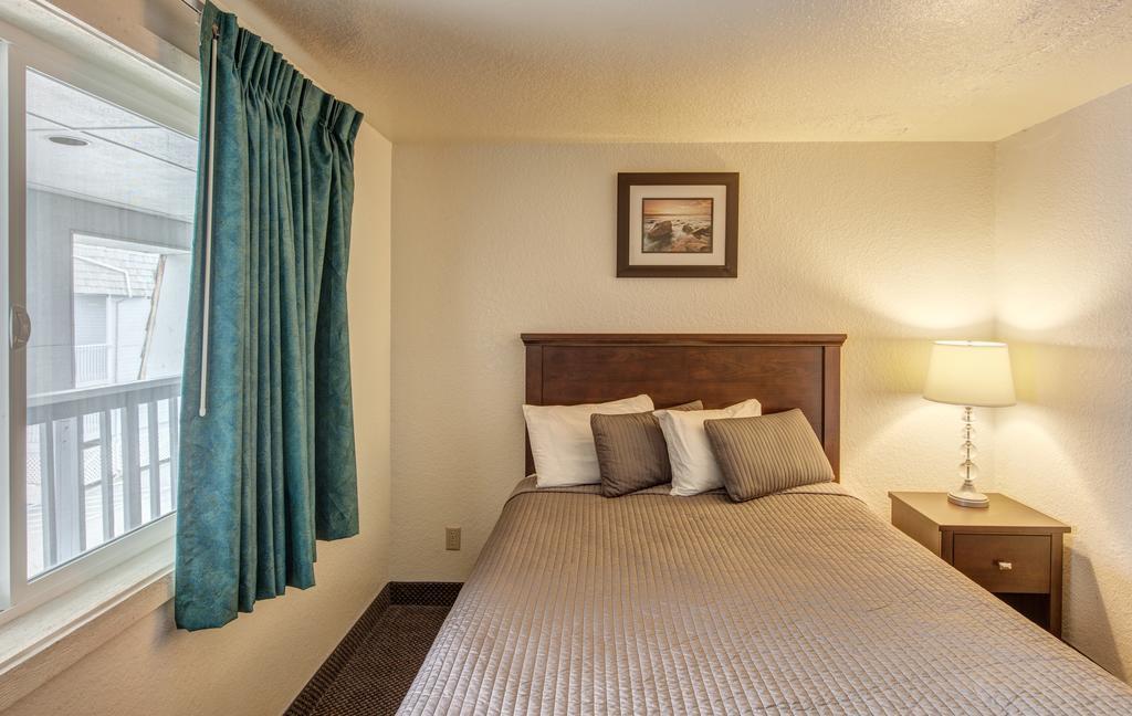 Surfside Resort Rockaway Beach Bagian luar foto