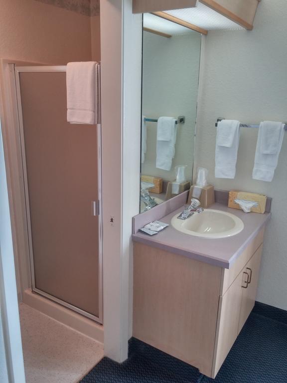 Surfside Resort Rockaway Beach Bagian luar foto