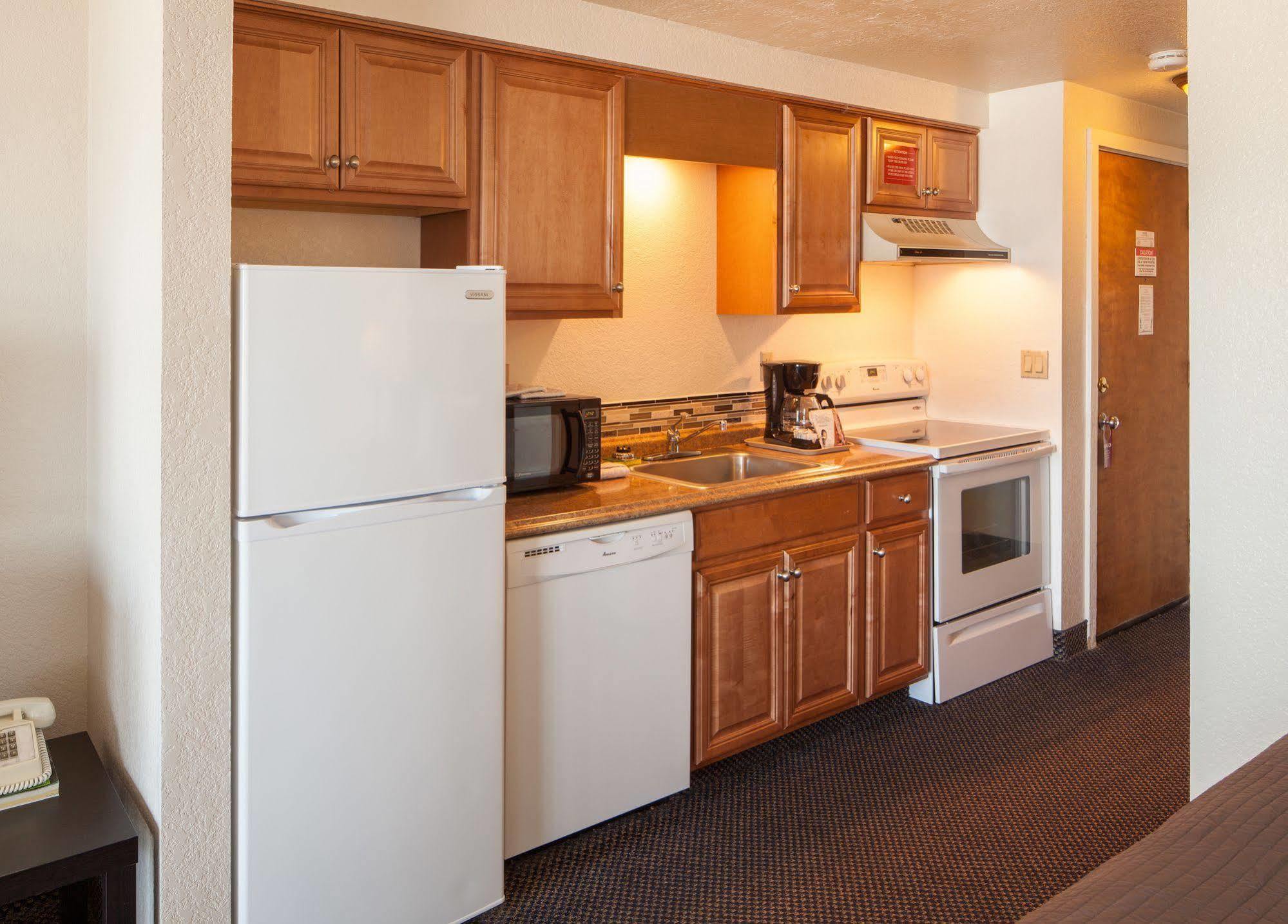 Surfside Resort Rockaway Beach Bagian luar foto